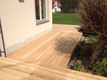 zimmerei-ploetz-terassen03-e7495901e2325eda48e18fcdf70a7f94